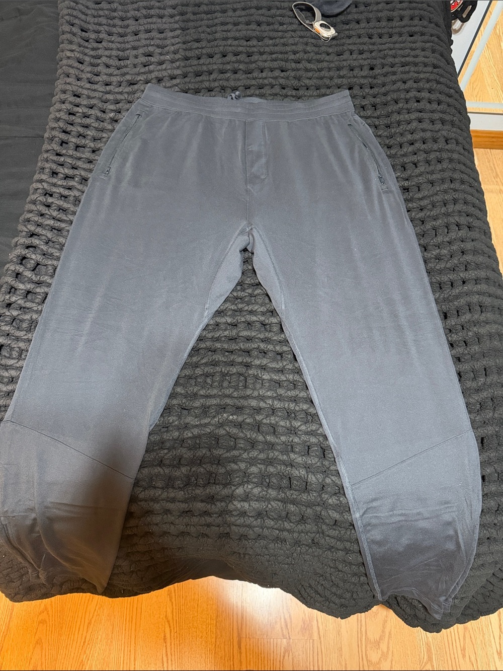 ALO Yoga MENS SZ LARGE